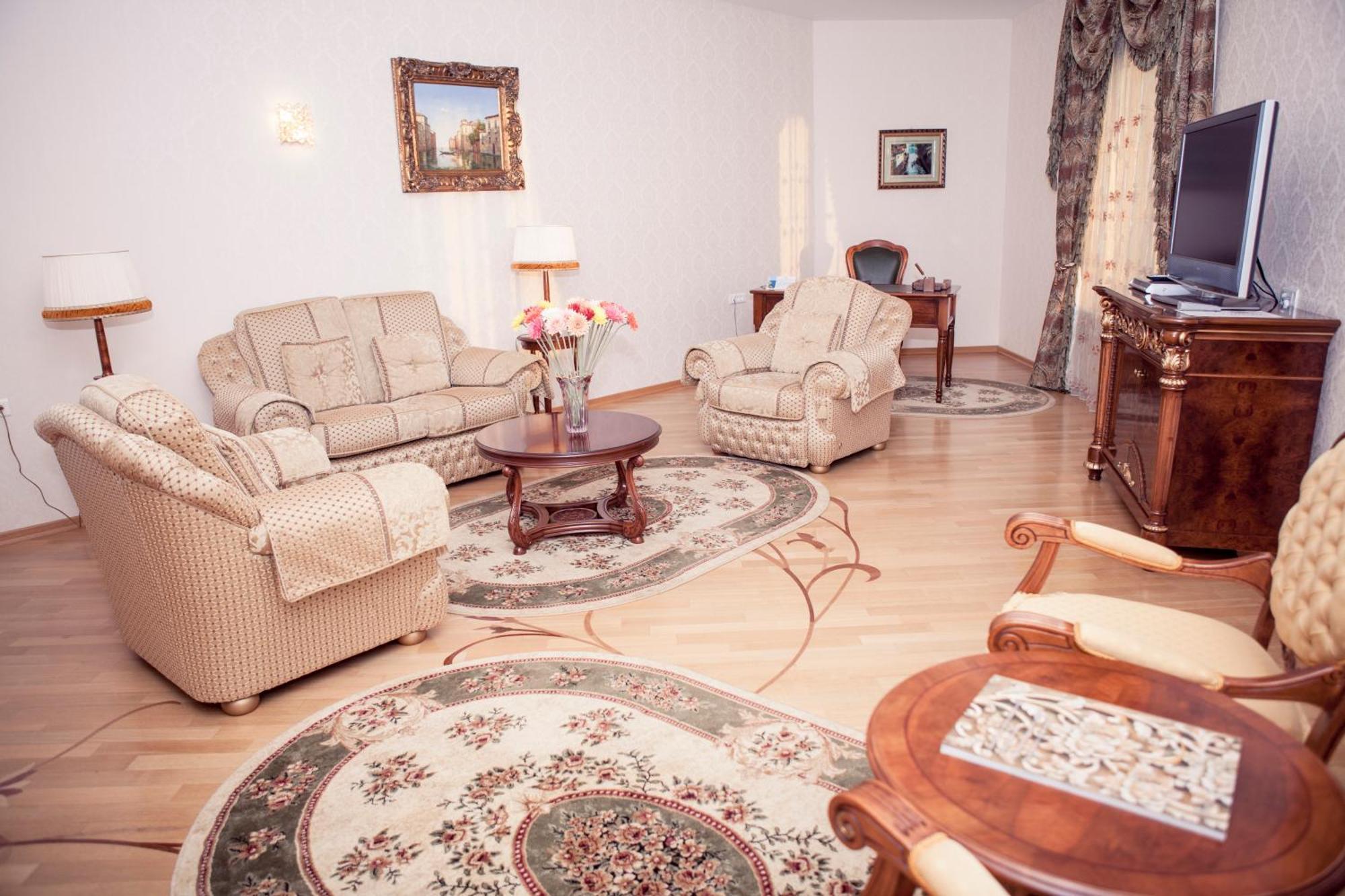 Grand Hotel Victory อัคเทา ภายนอก รูปภาพ A living room