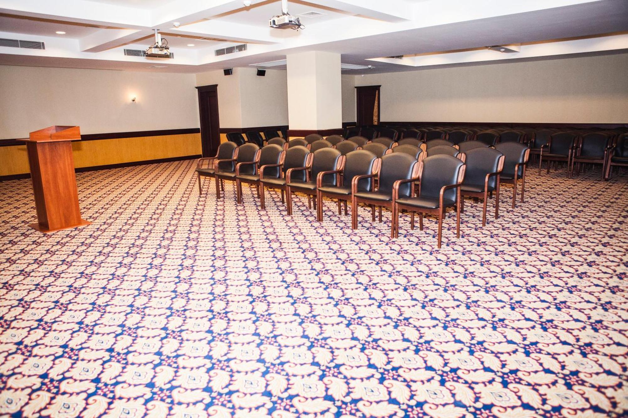Grand Hotel Victory อัคเทา ภายนอก รูปภาพ The auditorium