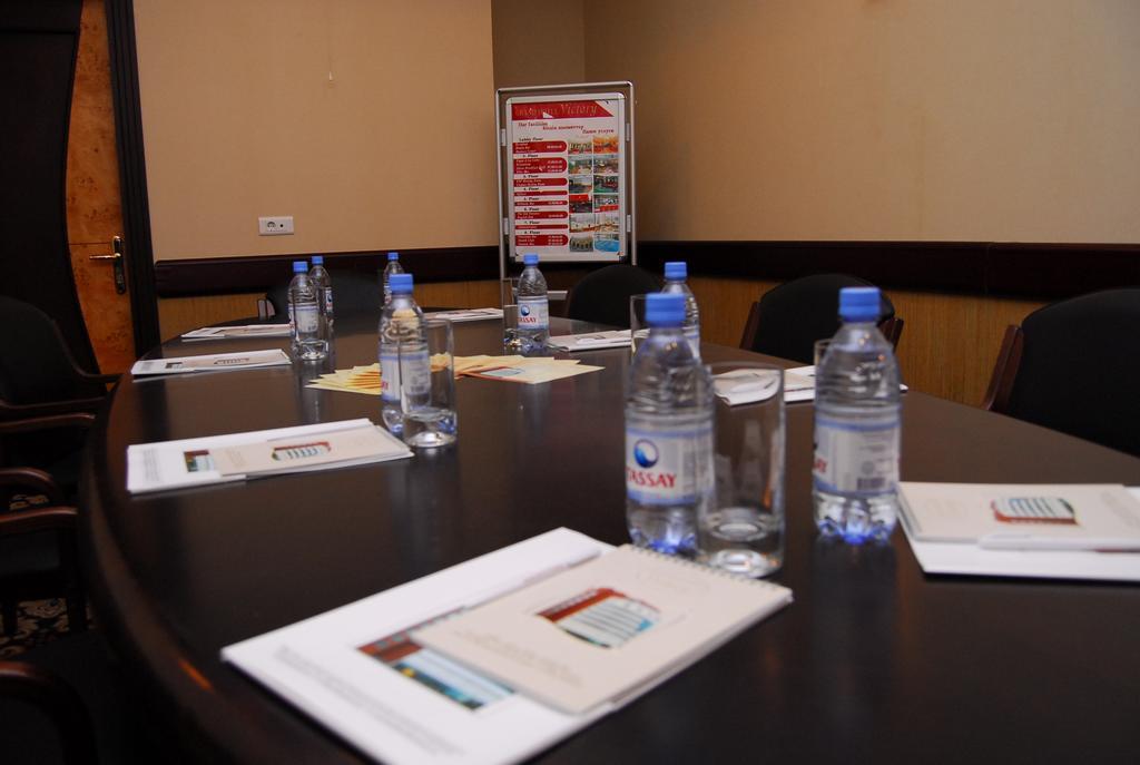 Grand Hotel Victory อัคเทา ภายนอก รูปภาพ Meeting room