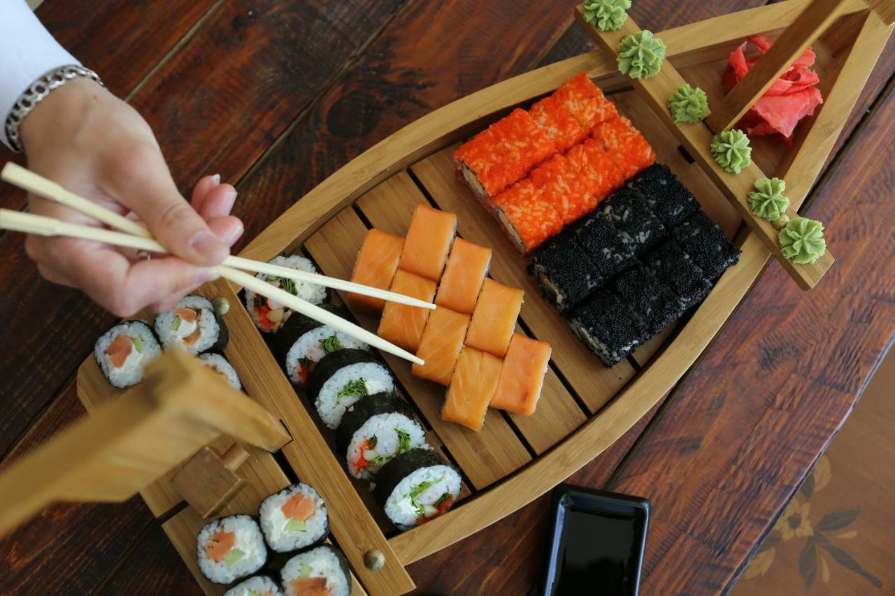 Grand Hotel Victory อัคเทา ภายนอก รูปภาพ Sushi